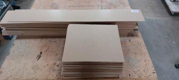 Mdf plaatjes reststukken  84 stuks 4mm beschikbaar voor biedingen
