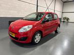 Leuke en nette Renault Twingo 1.1 2008 Rood met Airco en APK, Voorwielaandrijving, 31 €/maand, 4 cilinders, Origineel Nederlands