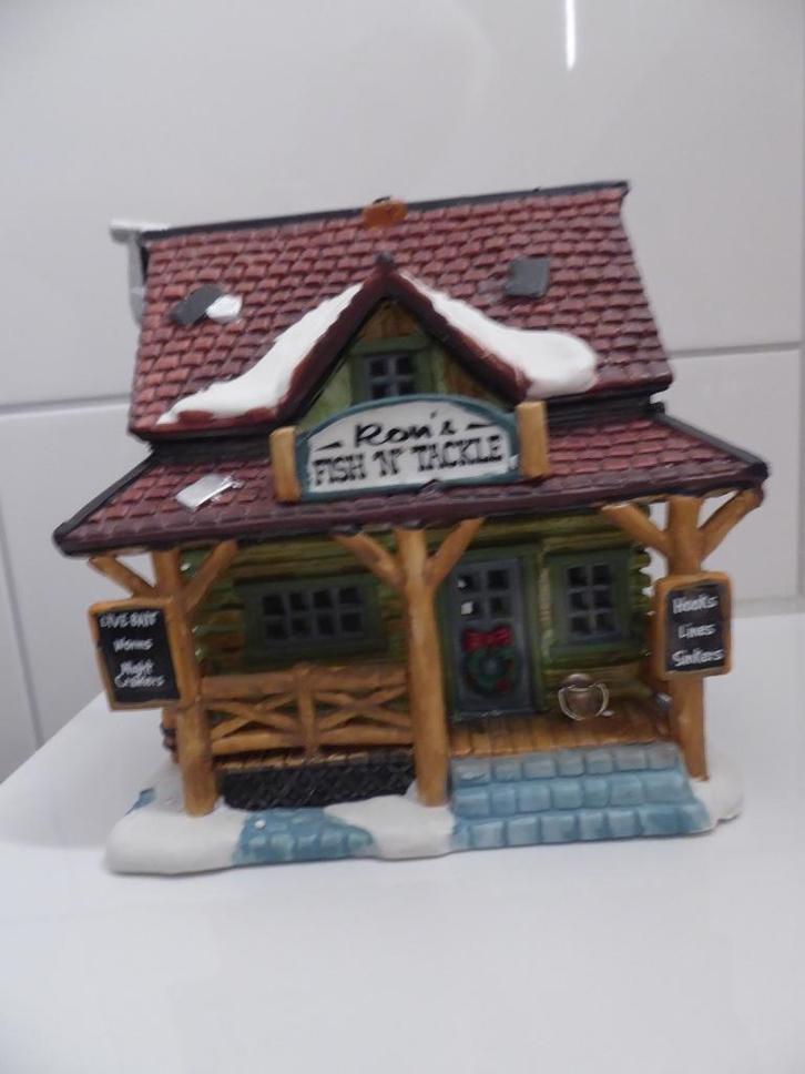 Lemax Kerstdorp item - Ron's fish 'n trackle, Diversen, Kerst, Zo goed als nieuw, Verzenden