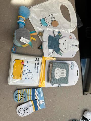 Nieuw nijntje cadeaufjes baby speelgoed boekjes rammelaars beschikbaar voor biedingen