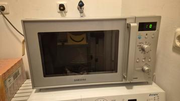 Samsung Combi Magnetron CE1100 beschikbaar voor biedingen