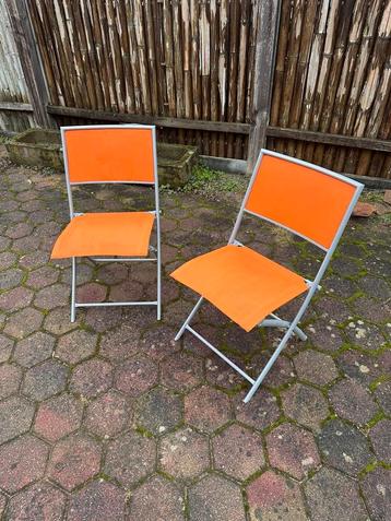 2 oranje klapstoelen retro campingstoelen  beschikbaar voor biedingen