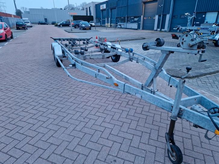 Kalf tandemas trailer 3000KG met kenteken., Watersport en Boten, Boottrailers, Zo goed als nieuw, Jetskitrailer, Minder dan 6 meter