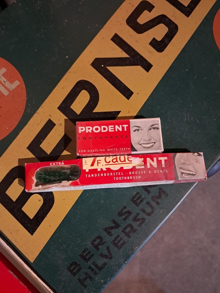Oude prodent tandpasta en tandenborstel verpakkingen, Verzamelen, Ophalen of Verzenden, Gebruikt, Verpakking