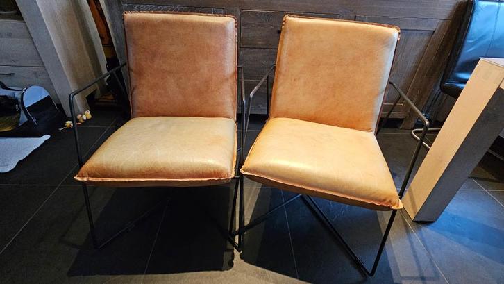 Stoelen leer - 2 stuks - lichtbruin, Huis en Inrichting, Stoelen, Gebruikt, Twee, Leer, Metaal, Bruin, Ophalen