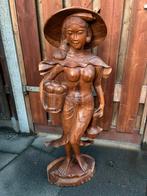 Houtsnijwerk Indonesië fruitmeisje 108 cm hoog, Antiek en Kunst, Ophalen