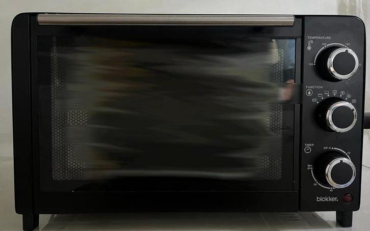 blokker oven - zwart, Witgoed en Apparatuur, Ovens, Zo goed als nieuw, Vrijstaand, Oven met grill, Minder dan 45 cm, Hete lucht