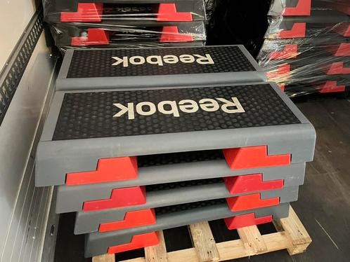 Reebok step steps grijs / rood ( meerdere te koop ), Sport en Fitness, Fitnessmaterialen, Gebruikt, Stepbank, Ophalen of Verzenden