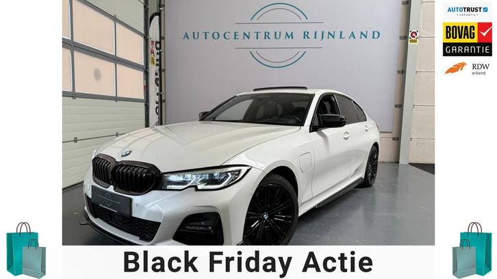 BMW 3-serie 330e M-Sport Black Edition, 1 JAAR BOVAG GARANTI, Auto's, BMW, Bedrijf, Te koop, 3-Serie, 360° camera, ABS, Achteruitrijcamera