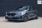 BMW 1-serie 118i High Executive M Sport / Carplay / HUD / Al, 65 €/maand, 136 pk, Gebruikt, Leder en Stof