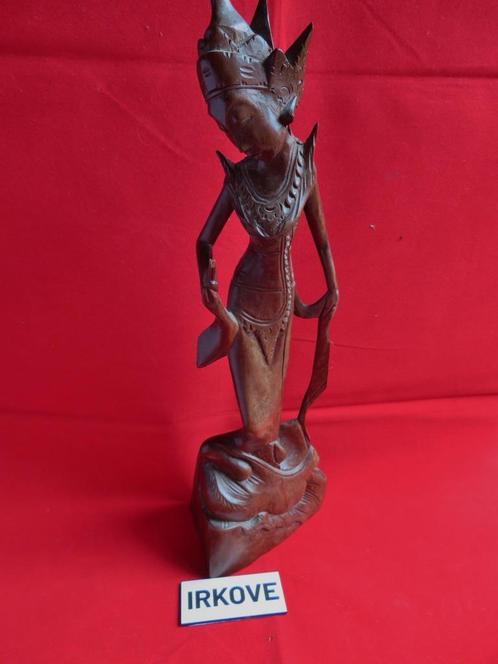 OOSTERSE DANSERES MET DOEKEN * Hout *, Antiek en Kunst, Kunst | Beelden en Houtsnijwerken, Verzenden