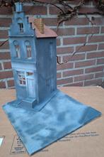 Dioramabase met Nederlands trapgevel huis - resin 1/35, Verzenden, Zo goed als nieuw, 1:35 tot 1:50, Diorama
