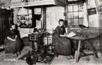 Staphorst In de keuken, Verzamelen, Ansichtkaarten | Nederland, Ophalen of Verzenden, 1960 tot 1980, Ongelopen, Overijssel