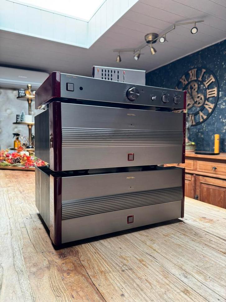 Mooie Rotel Michi RHA-10 + RHB-10 Versterker Set, Audio, Tv en Foto, Versterkers en Receivers, Zo goed als nieuw, Stereo, 120 watt of meer