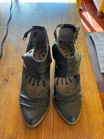 Leren Mustang Pumps  beschikbaar voor biedingen