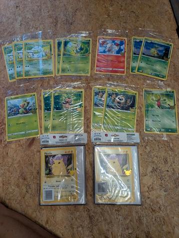 Pokemon - Jumbo kaarten + 2 mappen met Jumbo Pikachu beschikbaar voor biedingen