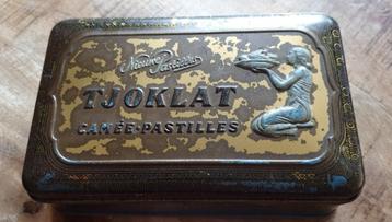 Antiek Tjoklat Camée-Pastilles vintage fraaie patina op blik beschikbaar voor biedingen