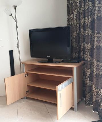 TV Meubel met Opbergruimte beschikbaar voor biedingen