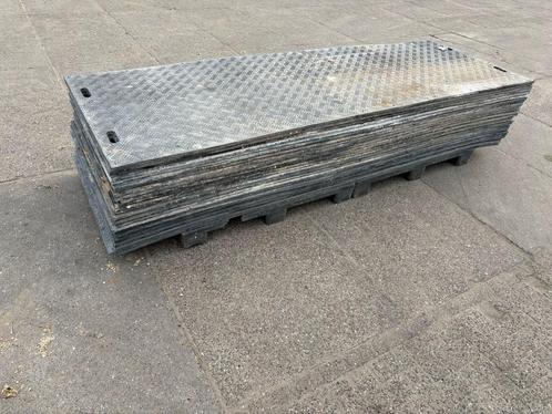 Gebruikte kunststof rijplaten 300x100cm te koop of te huur, Doe-het-zelf en Verbouw, Platen en Panelen, Gebruikt, Overige materialen