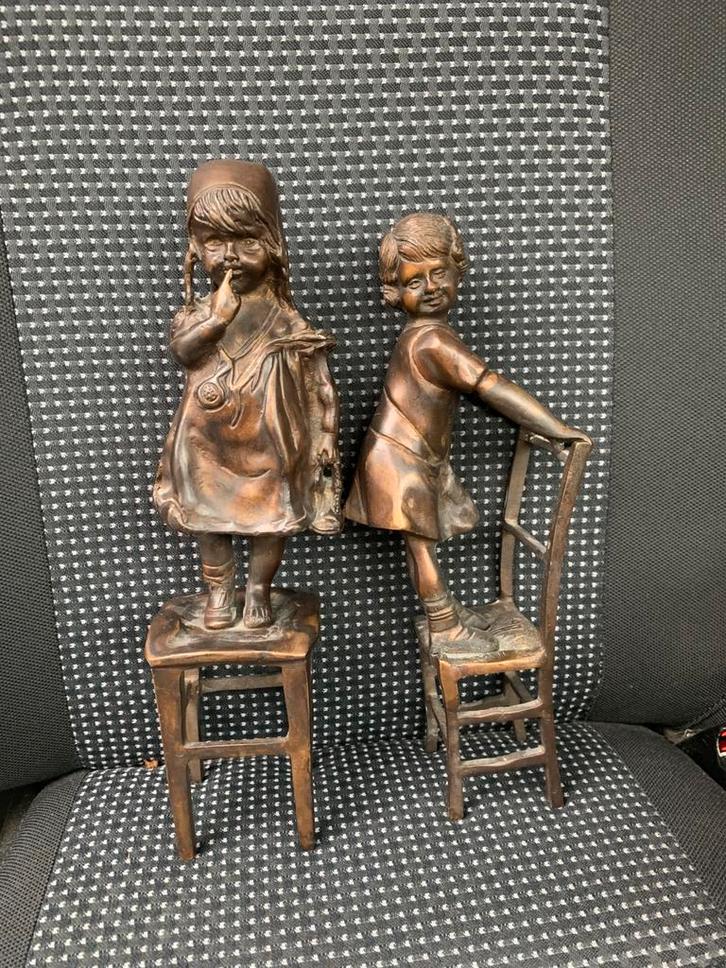 Beeldje twee leuke bronzen brons kinder beelden., Verzamelen, Beelden en Beeldjes, Ophalen of Verzenden