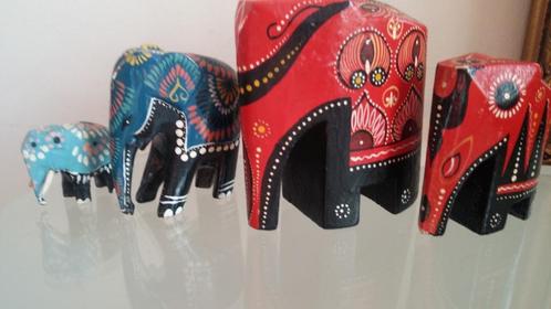 4 moderne design beeldjes van olifanten, Verzamelen, Beelden en Beeldjes, Gebruikt, Dier, Ophalen of Verzenden