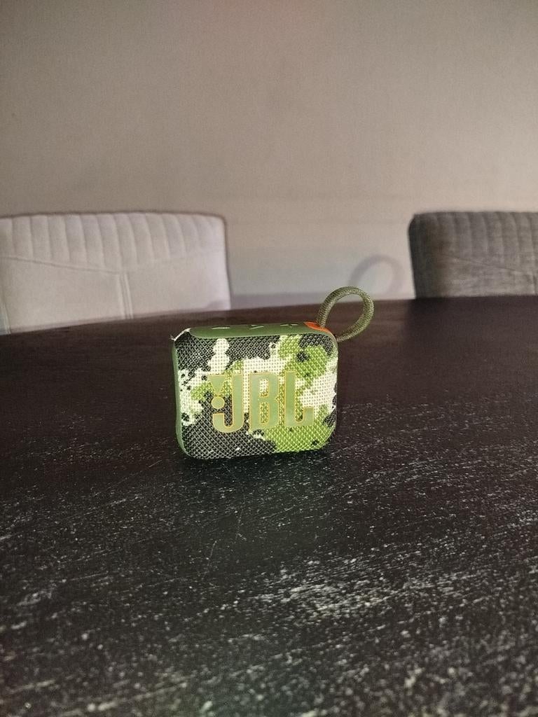 JBL box, Ophalen of Verzenden, Overige materialen, Minder dan 25 cm