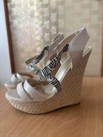 Open hoge sleehakken beige/zeebraprint, Beige, Ophalen of Verzenden, Zo goed als nieuw, Schoenen met hoge hakken