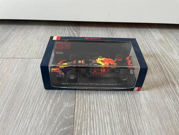 1:43 Spark Red Bull Racing TAG Heuer RB13 M.Verstappen 2017 beschikbaar voor biedingen