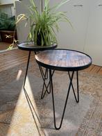 Twee leuke bijzettafels, Huis en Inrichting, Minder dan 55 cm, Gebruikt, Rond, Industrieel
