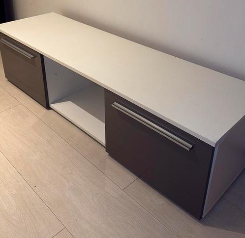 Tv kast Grijs/Wit, Huis en Inrichting, Kasten | Televisiemeubels, Zo goed als nieuw, Minder dan 100 cm, 100 tot 150 cm, 25 tot 50 cm