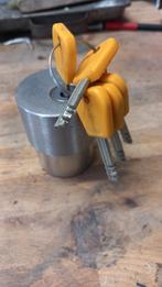Steady , scm gekeurd buitenboordmotor slot.  5 sleutels,, Ophalen, Zo goed als nieuw, Motor en Techniek
