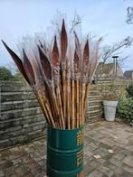 Vat met bamboe stokken met bananenbladeren, Ophalen, Nieuw