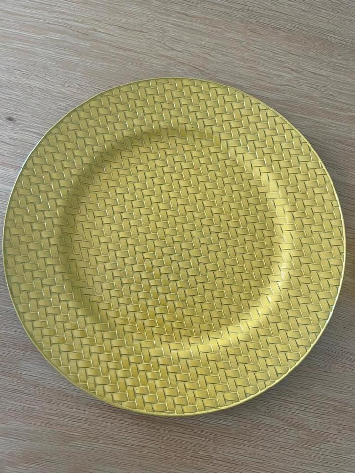 Goudkleurig decoratief dienblad afhalen € 3,50, Huis en Inrichting, Woonaccessoires | Dienbladen, Zo goed als nieuw, Overige materialen