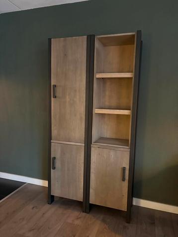 Twee nette kasten, indusrtieel. 39x52x206cm beschikbaar voor biedingen