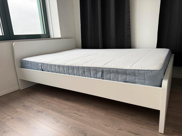 Bed Frame 160x200 + Mattress 140x200 (Separate too), Huis en Inrichting, Slaapkamer | Bedden, Zo goed als nieuw, Tweepersoons