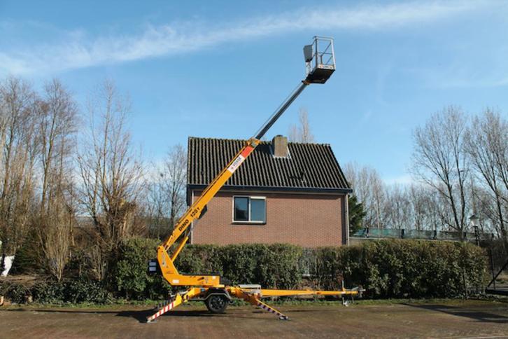 Hoogwerker 12,5 meter €150 incl. btw te huur ook particulier, Auto diversen, Aanhangers en Bagagewagens, Gebruikt, Ophalen