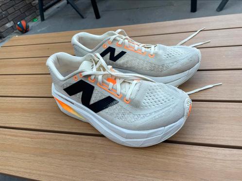 New Balance FuelCell SuperComp - Carbon hardloopschoen, Sport en Fitness, Loopsport en Atletiek, Zo goed als nieuw, Hardloopschoenen