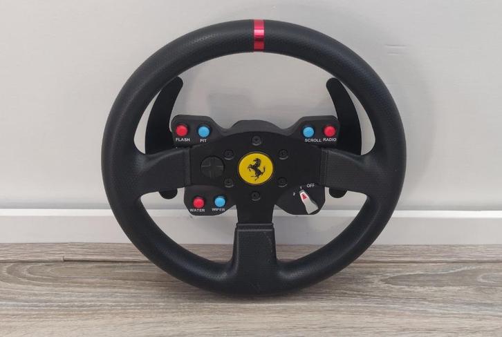 Thrustmaster Ferrari GTE Wheel Add-on Challenge Edition, Computers en Software, Joysticks, Zo goed als nieuw, Ophalen of Verzenden