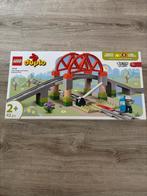 LEGO Duplo 10426 Brug en Rails - Nieuw!, Kinderen en Baby's, Speelgoed | Duplo en Lego, Ophalen of Verzenden, Nieuw, Complete set