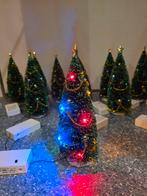 Kersboompjes met verlichting kerstdorp 23 cm hoog, Diversen, Kerst, Ophalen, Zo goed als nieuw