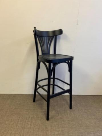 Krukken & Barkrukken UIT VOORRAAD thonet horeca hout of stof beschikbaar voor biedingen