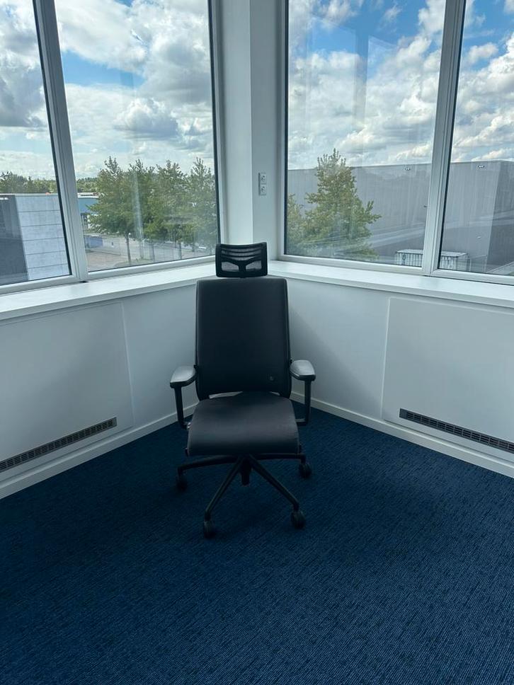 Interstuhl 265h met hoofdsteun, Huis en Inrichting, Bureaustoelen, Zo goed als nieuw, Zwart, Ergonomisch, Ophalen