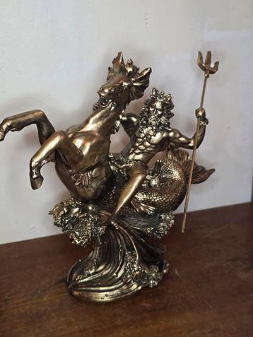 Vintage Griekse beeldje beschikbaar voor biedingen