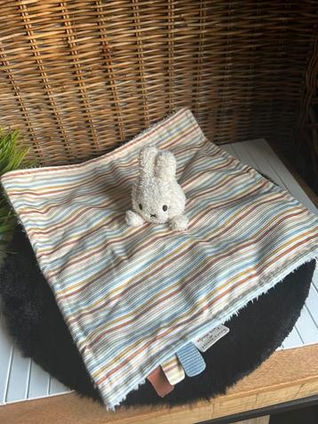 Little dutch nijntje miffy knuffeldoekje knuffeldoek knuffel beschikbaar voor biedingen