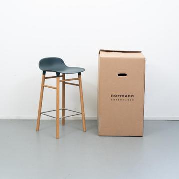 6 Normann Copenhagen Form barkruk Groen 65 cm Nieuw beschikbaar voor biedingen