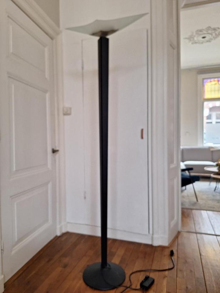 Staande huiskamerlamp - modern design, Huis en Inrichting, Lampen | Hanglampen, Gebruikt, 75 cm of meer, Glas, Metaal, Ophalen