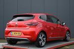 Renault Clio 1.0 TCe R.S. Line (bj 2021), Gebruikt, Leder en Stof, 49 €/maand, Origineel Nederlands