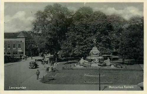 (301-052-029) Leeuwarden Mercurius Fontein, Verzamelen, Ansichtkaarten | Nederland, Friesland, Verzenden