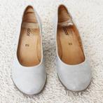 Mooie Leren Gabor Sleehak Pump - 30 (Maat 5½ / 38½) € 35,-, Beige, Overige typen, Gabor, Ophalen of Verzenden