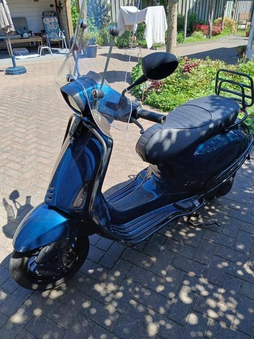 vespa sprint, Fietsen en Brommers, Snorfietsen en Snorscooters, Gebruikt, Vespa, Benzine, Ophalen